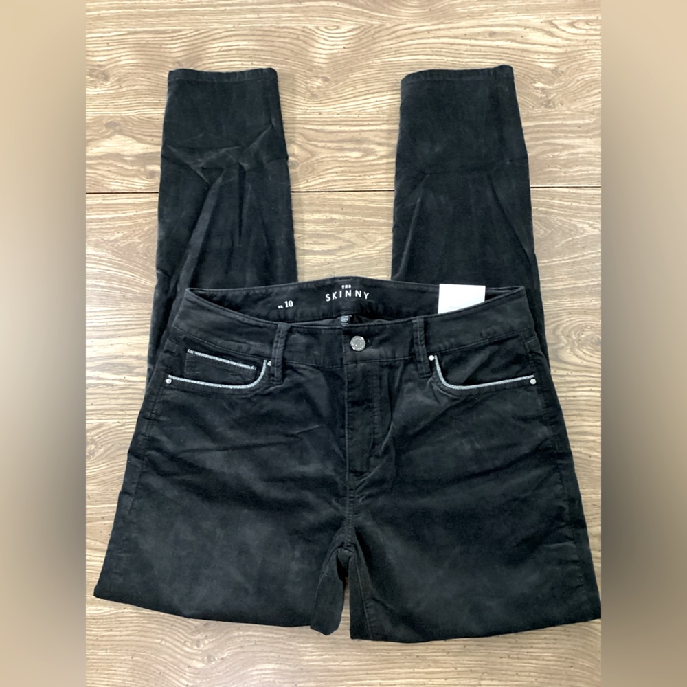 NWT White House Black Market Velvet Skinny Jeans Size 10